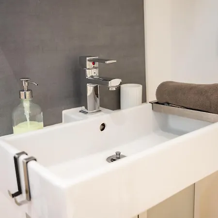En - A 450 M Du Centre Historique Apartman